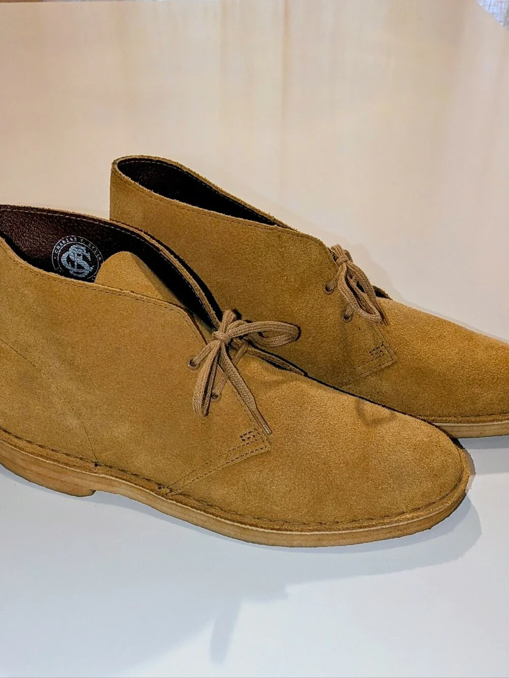 Clarks Desert Boot. Classic Wheat Color. Mens Size 10 1/2.